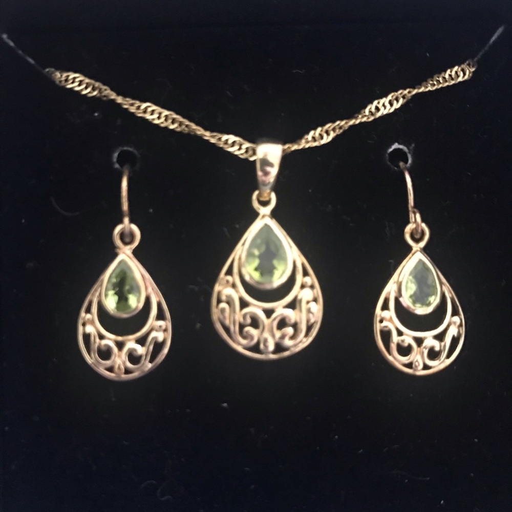 Gold earrings and necklace